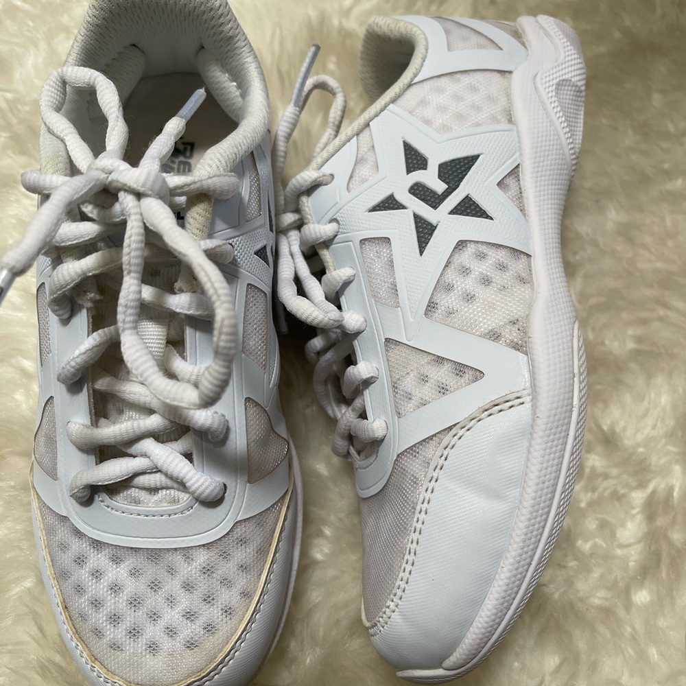 Rebel Ruthless girls cheers shoes Y2
